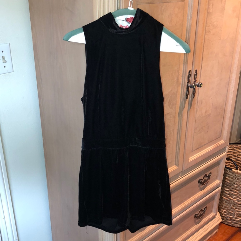 Stella Laguna Beach, Black Romper, S